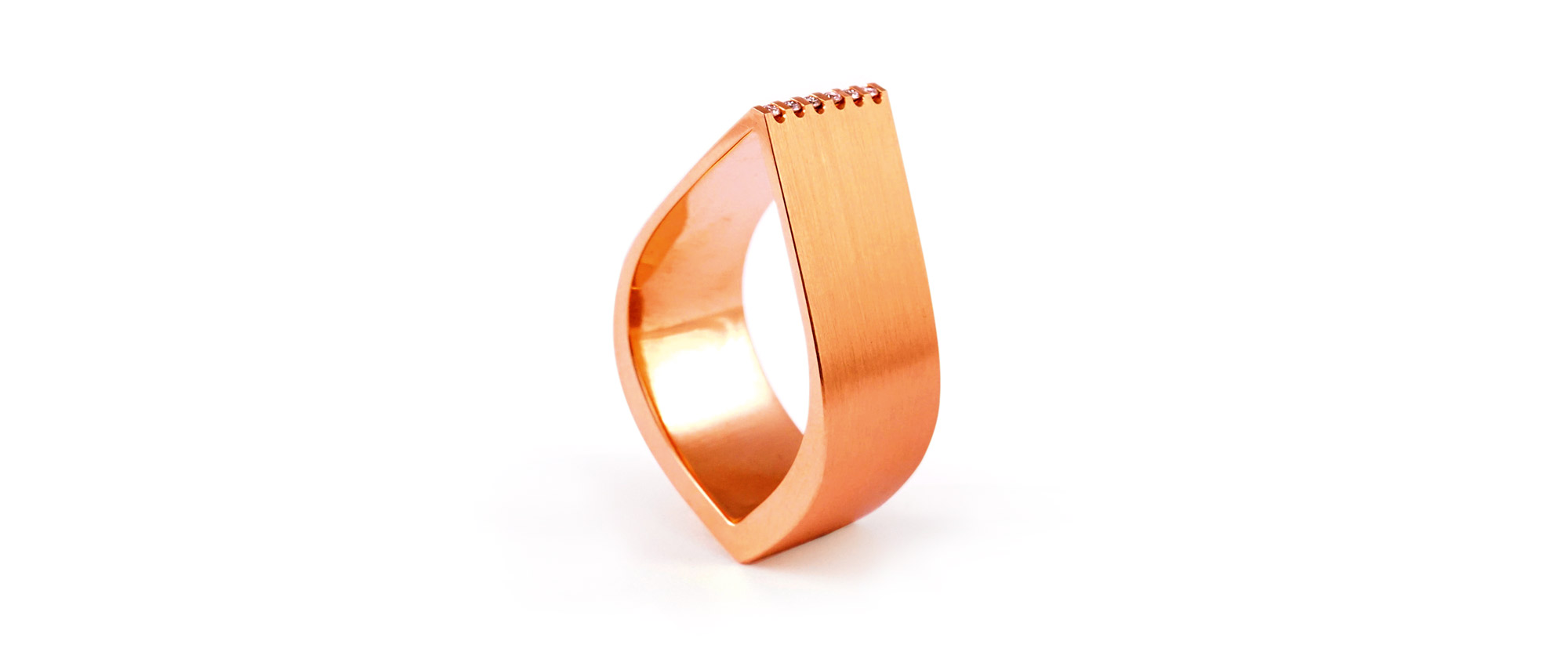 Tanja Zessel Schmuckdesign KIKI ring 750 Rotgold Brillanten