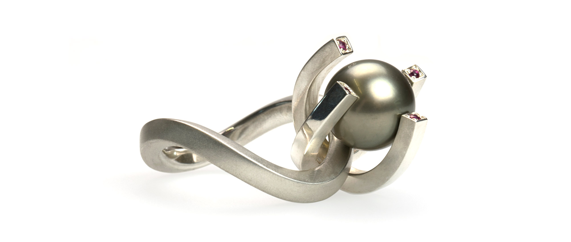 Tanja Zessel Schmuckdesign LORI ring 925 Silber  Tahitiperle Rubine